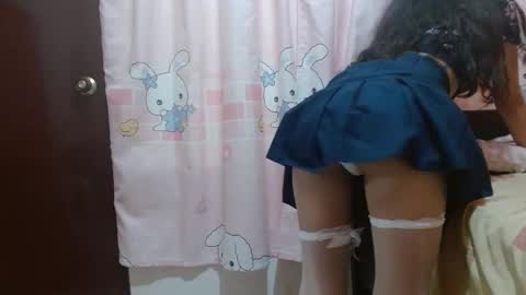 Snapshot of izy_bell chatting on 11-19-25, 06:52 Izzyy online show from 11-19-25, 06:52