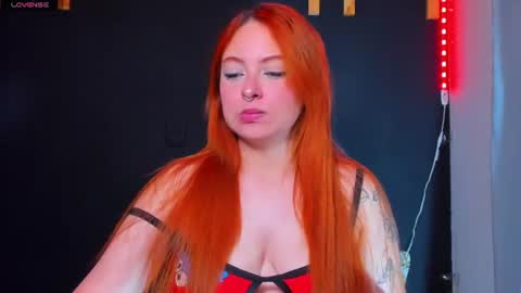 hot izys online show from 07-17-26, 08:43