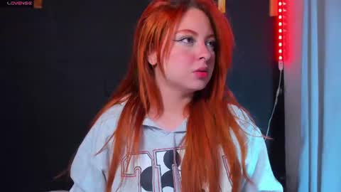 hot izys online show from 07-25-26, 07:39