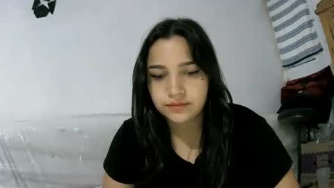 Snapshot of izzy_32 chatting on 02-08-26, 01:14 izzy_32 online show from 02-08-26, 01:14