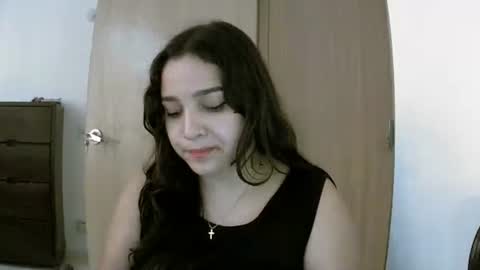 Snapshot of izzy_32 chatting on 02-18-26, 10:06 izzy_32 online show from 02-18-26, 10:06