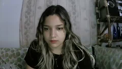 Snapshot of izzy_32 chatting on 04-01-26, 07:42 izzy_32 online show from 04-01-26, 07:42