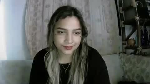 Snapshot of izzy_32 chatting on 04-21-26, 07:03 izzy_32 online show from 04-21-26, 07:03