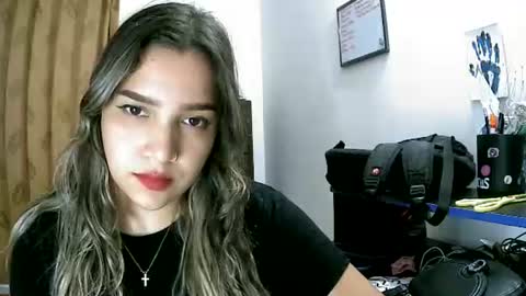 Snapshot of izzy_32 chatting on 06-14-26, 11:40 izzy_32 online show from 06-14-26, 11:40