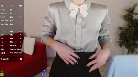 Queen of nylon  Victoria online show from 03-25-26, 05:13