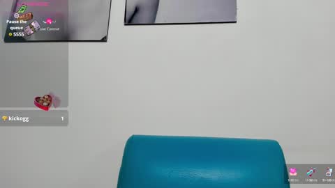 Izzy online show from 02-02-25, 07:35