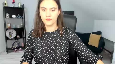 Izzy online show from 10-22-25, 08:41