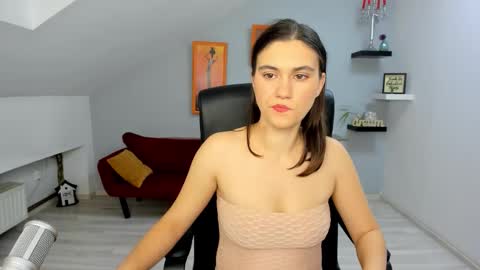 Izzy online show from 11-26-25, 08:54