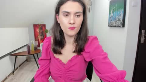 Izzy online show from 12-22-25, 07:22