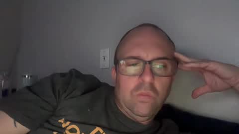 Snapshot of j0el75 chatting on 07-24-26, 02:42 j0el75 online show from 07-24-26, 02:42