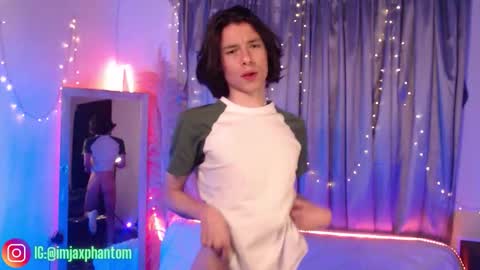 Hey im Jaxxxon check my info     online show from 09-23-25, 06:05