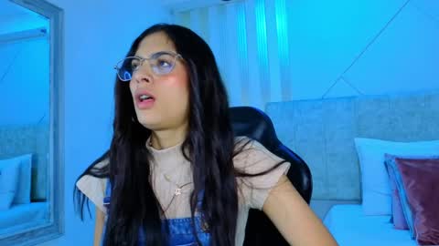 j_belle_ online show from 04-26-26, 01:31