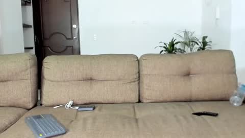 Calix  Independient model Insta and twt Calixsnake online show from 01-03-25, 11:44