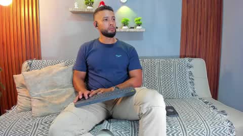 Calix  Independient model Insta and twt Calixsnake online show from 03-31-26, 09:59