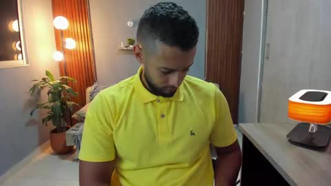 Calix  Independient model Insta and twt Calixsnake online show from 04-19-26, 11:40