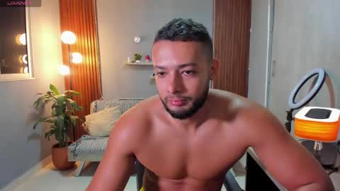 Calix  Independient model Insta and twt Calixsnake online show from 04-22-26, 12:35