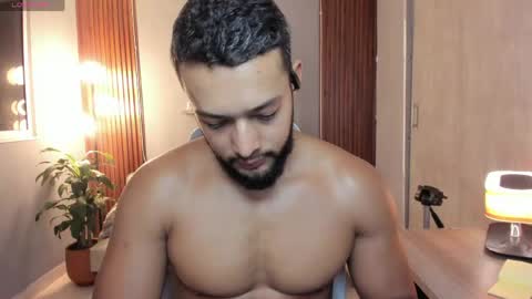 Calix  Independient model Insta and twt Calixsnake online show from 05-22-26, 11:32