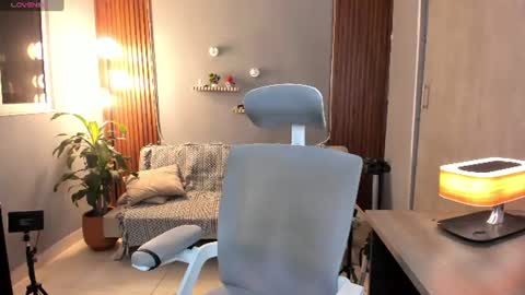 Calix  Independient model Insta and twt Calixsnake online show from 07-17-26, 01:01