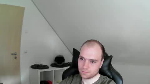 here4y online show from 04-03-26, 07:50