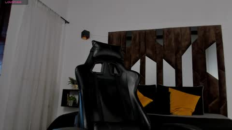 Snapshot of j_king__ chatting on 04-30-26, 09:19 J King online show from 04-30-26, 09:19