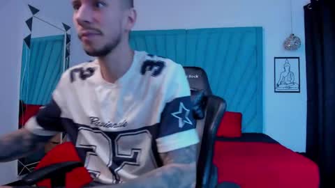 Snapshot of j_king__ chatting on 05-16-26, 01:21 J King online show from 05-16-26, 01:21