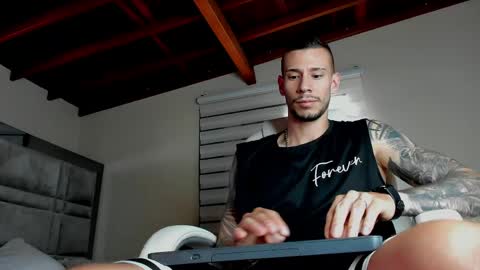 Snapshot of j_king__ chatting on 05-29-26, 11:41 J King online show from 05-29-26, 11:41