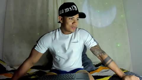 Snapshot of j_musiry chatting on 12-11-24, 05:10 i am juan musiry independent model online show from 12-11-24, 05:10