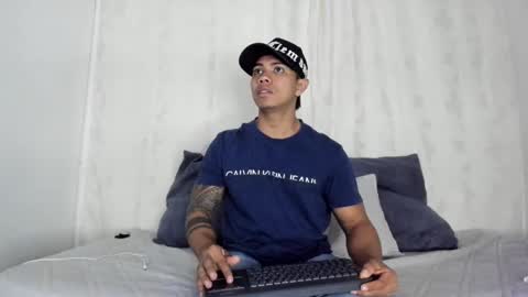 Snapshot of j_musiry chatting on 12-24-24, 09:50 i am juan musiry independent model online show from 12-24-24, 09:50