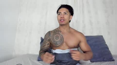 Snapshot of j_musiry chatting on 12-30-24, 07:15 i am juan musiry independent model online show from 12-30-24, 07:15