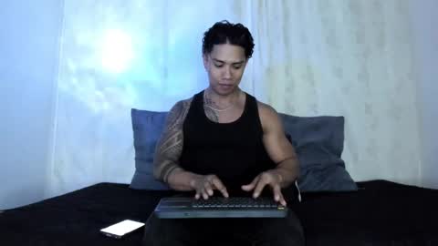 Snapshot of j_musiry chatting on 01-21-25, 05:05 i am juan musiry independent model online show from 01-21-25, 05:05