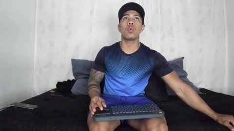 Snapshot of j_musiry chatting on 01-24-25, 05:10 i am juan musiry independent model online show from 01-24-25, 05:10