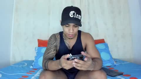 Snapshot of j_musiry chatting on 02-21-25, 01:44 i am juan musiry independent model online show from 02-21-25, 01:44