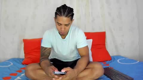 Snapshot of j_musiry chatting on 02-25-25, 06:14 i am juan musiry independent model online show from 02-25-25, 06:14