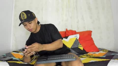 Snapshot of j_musiry chatting on 03-07-25, 10:35 i am juan musiry independent model online show from 03-07-25, 10:35