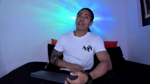 Snapshot of j_musiry chatting on 10-18-25, 02:25 i am juan musiry independent model online show from 10-18-25, 02:25