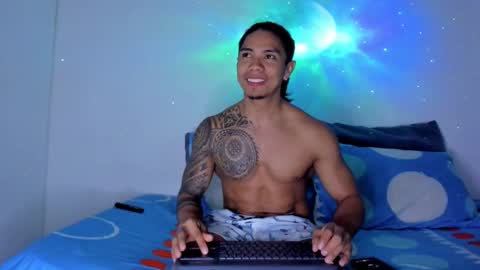 Snapshot of j_musiry chatting on 11-10-25, 12:31 i am juan musiry independent model online show from 11-10-25, 12:31