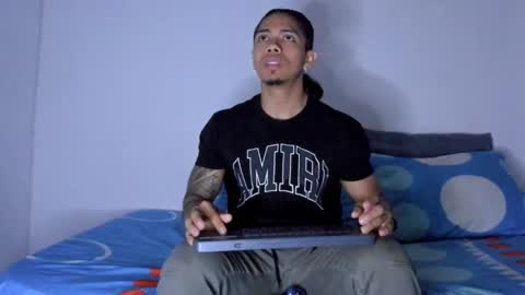 Snapshot of j_musiry chatting on 11-17-25, 03:56 i am juan musiry independent model online show from 11-17-25, 03:56