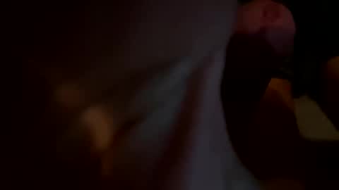 Snapshot of j_reyes24 chatting on 12-31-24, 01:41 j_reyes24 online show from 12-31-24, 01:41