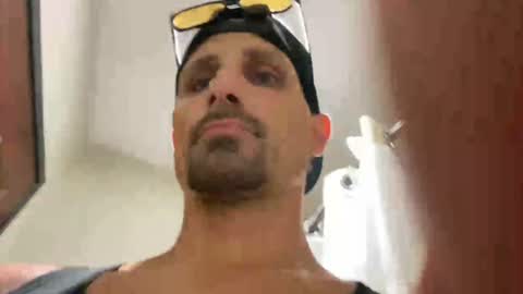 j_sqared4828 online show from 08-06-26, 11:06