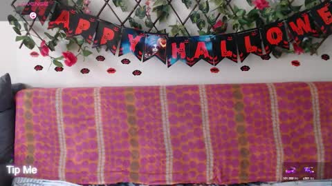 Jack and Emily online show from 10-17-25, 05:04