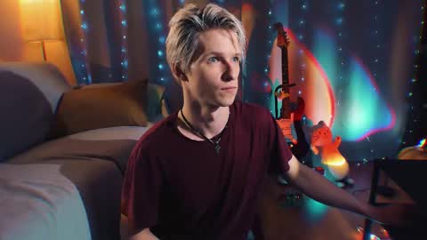 Snapshot of jack_frozt chatting on 12-21-25, 05:03 brestonsweet online show from 12-21-25, 05:03