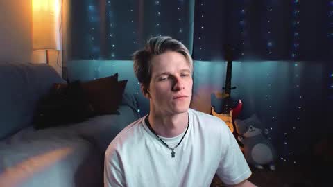 Snapshot of jack_frozt chatting on 03-06-26, 12:01 brestonsweet online show from 03-06-26, 12:01