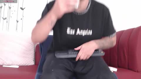 Snapshot of jack_hills2 chatting on 09-09-25, 12:05 online show from 09-09-25, 12:05