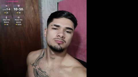 Snapshot of jack_hills2 chatting on 10-24-25, 12:01 online show from 10-24-25, 12:01