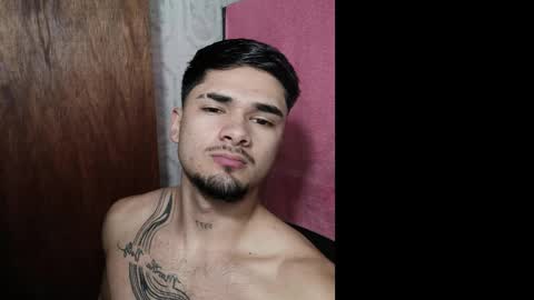 Snapshot of jack_hills2 chatting on 11-10-25, 12:37 online show from 11-10-25, 12:37