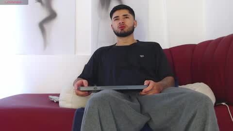    online show from 04-21-26, 12:22