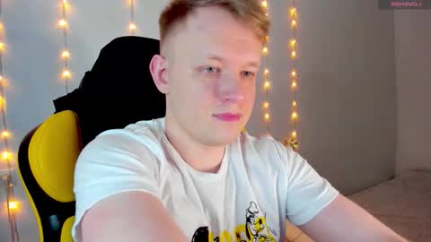 Snapshot of jack_only__ chatting on 10-29-25, 11:17 Anton online show from 10-29-25, 11:17