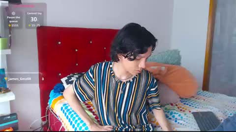 Snapshot of jack_s21 chatting on 11-16-25, 05:29 Laick online show from 11-16-25, 05:29