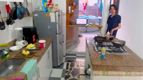 Snapshot of jack_s21 chatting on 11-25-25, 07:25 Laick online show from 11-25-25, 07:25