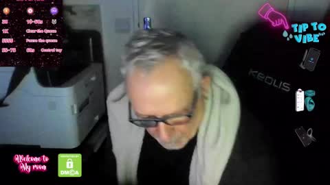 Snapshot of jackbrgs chatting on 12-02-24, 11:40 J-Mitchel online show from 12-02-24, 11:40